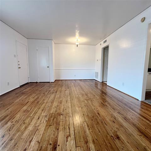 Building Photo - 4149 Lovers Ln