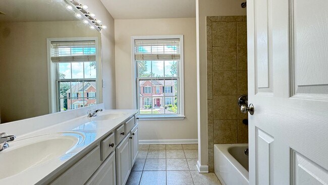 Building Photo - 3695 Fedorite Walk