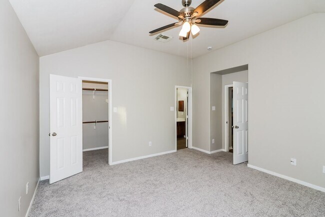 Building Photo - 18018 Iris Edge Way