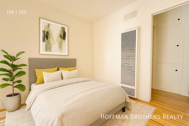 Building Photo - 11966 Laurelwood Dr