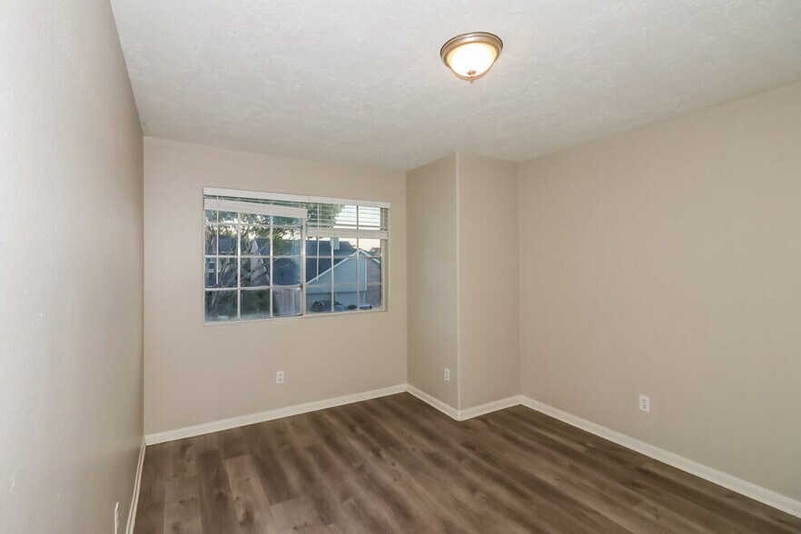 Building Photo - 8530 Wild Basin Dr