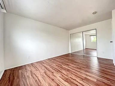 Building Photo - 14746 Delano St