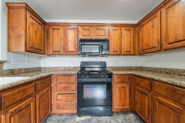 Building Photo - Spacious Two-Story with Modern Comforts!