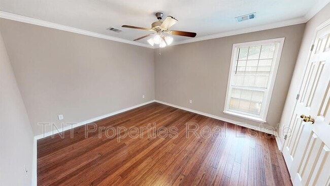 Building Photo - 1124 Carolina St