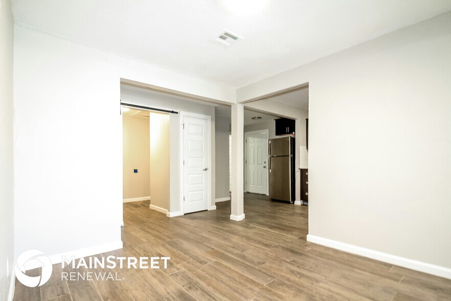 Building Photo - 5117 S Lee Ave