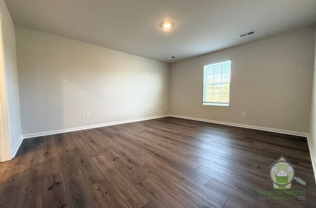 Building Photo - 209 Wintersweet Wy