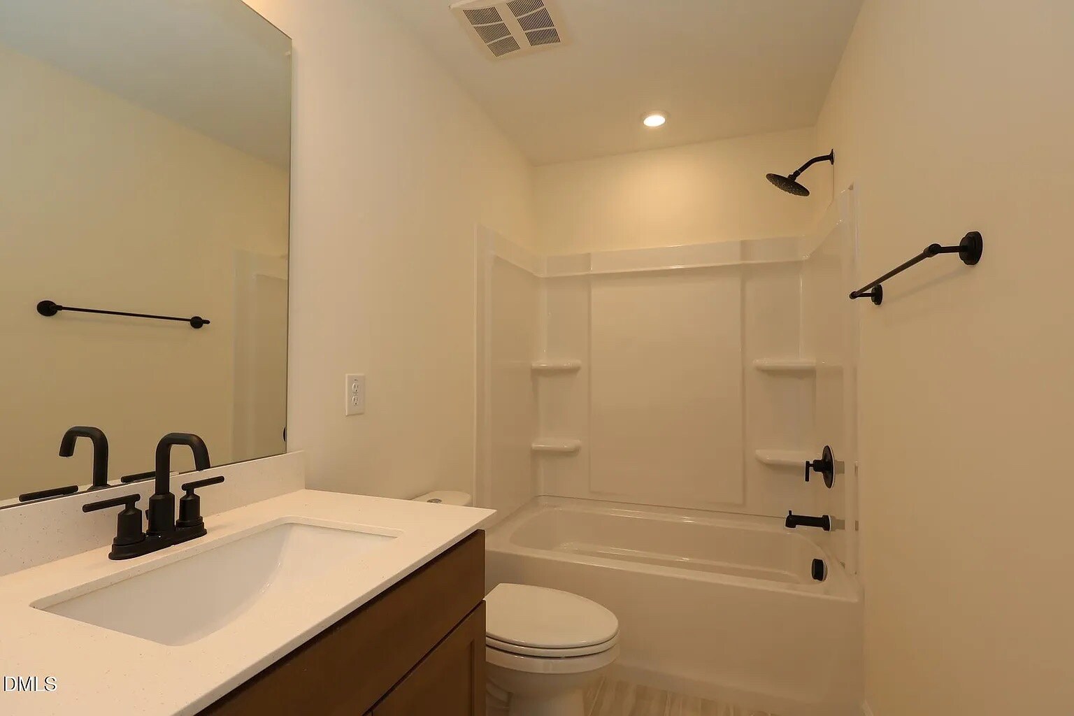 Building Photo - Room in House on Dimaggio Dr