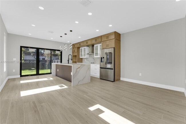 Building Photo - 1818 NW 49th St