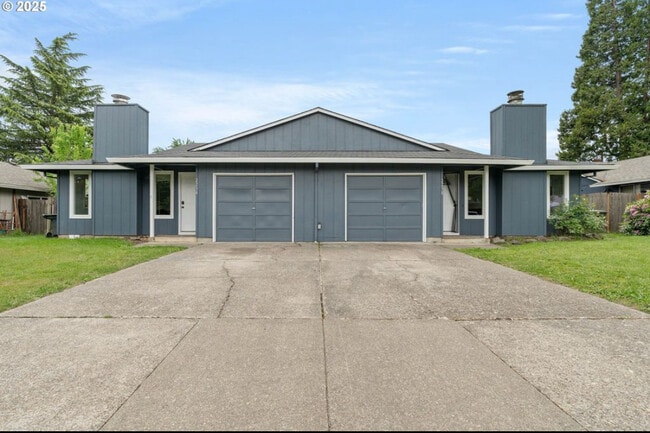 Building Photo - 2234 NE Barberry Ct