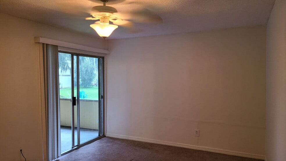 Building Photo - 6519 W Newberry Rd