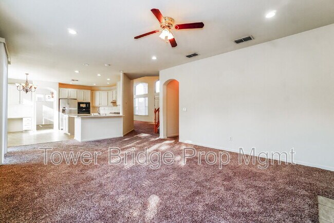 Building Photo - 3918 Ginko Way