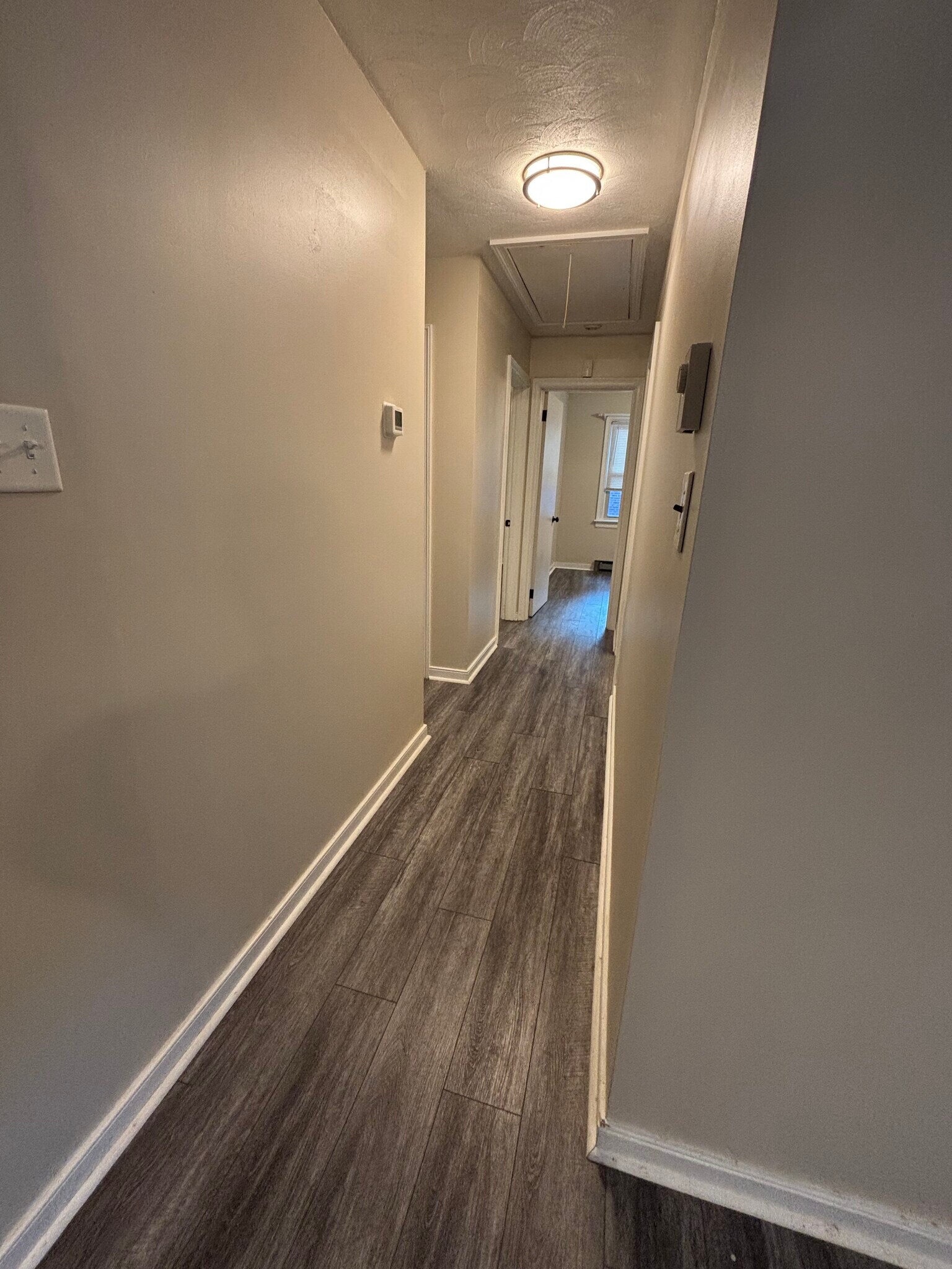 Hallway - 2925 Stanwix Ln