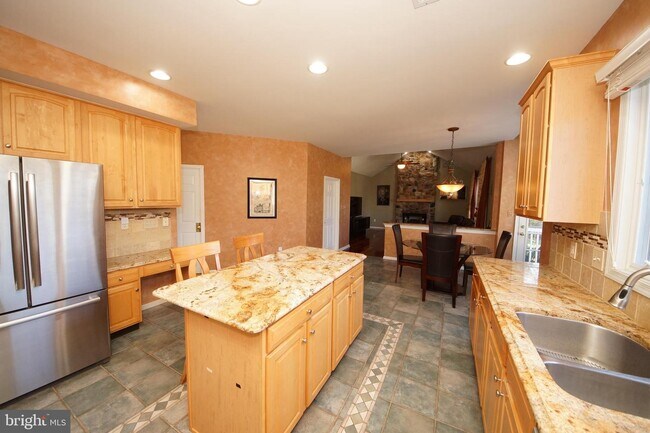 Building Photo - 43 Pickering Dr