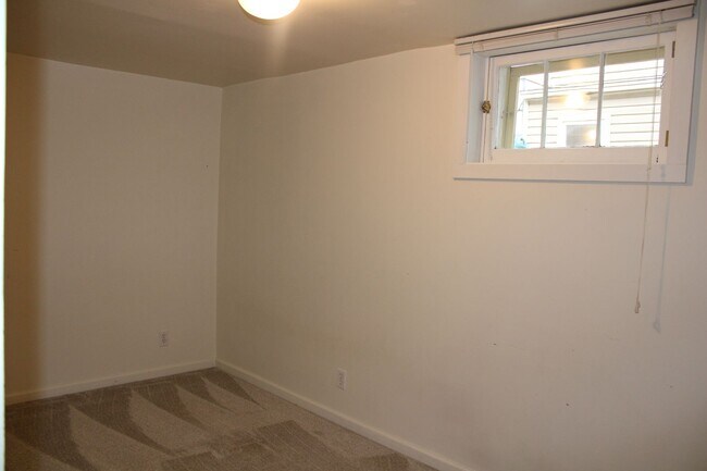 Building Photo - 1732 Laramie St