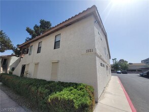 Building Photo - 1321 Del Mar St