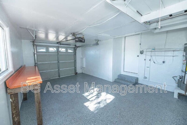 Building Photo - 1428 Monterey St