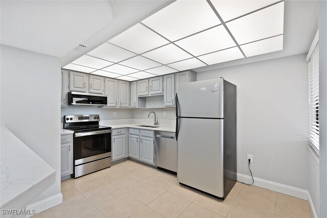 Building Photo - 1508 Mainsail Dr