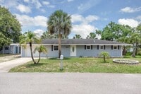 Building Photo - 203 Parkwood Ln