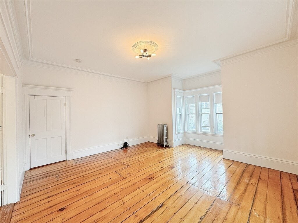 Building Photo - 269 Lamartine St