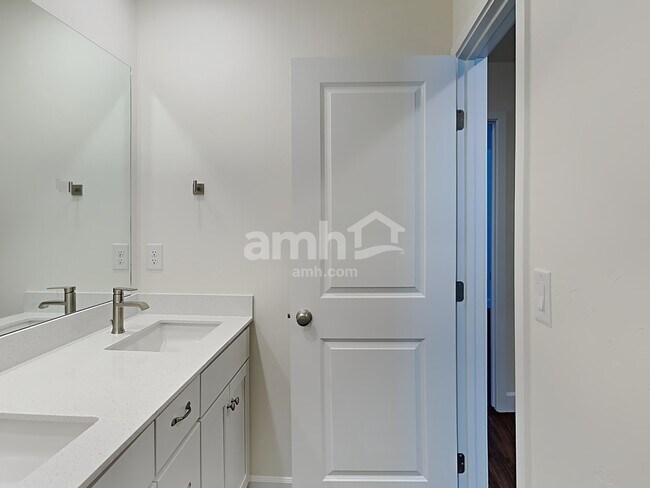 Building Photo - 5126 W White Ash Ct