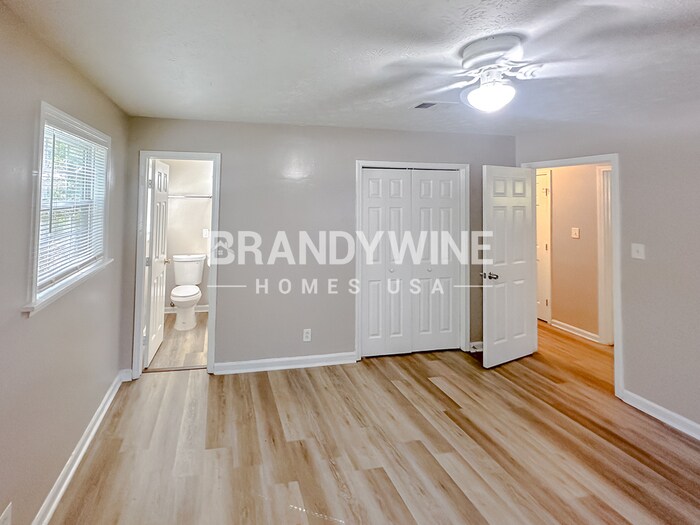 Building Photo - 6230 Cedar Wood Dr