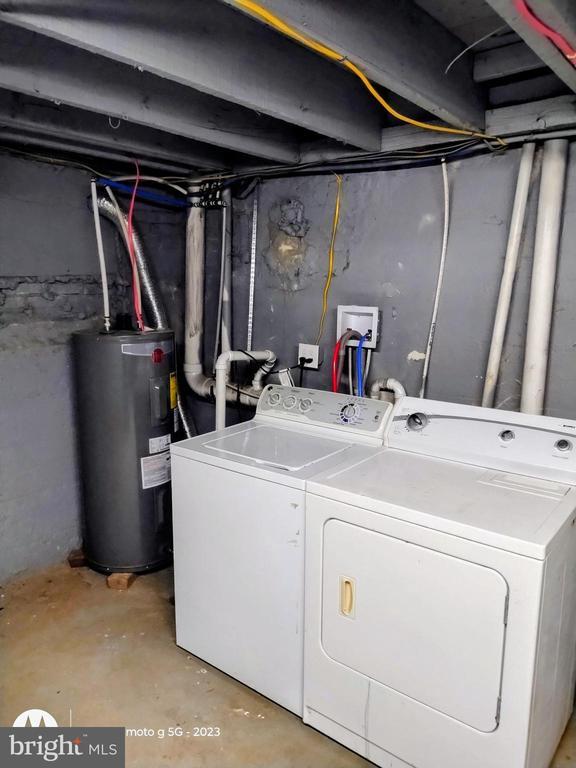 Building Photo - 1224 Clover Ln