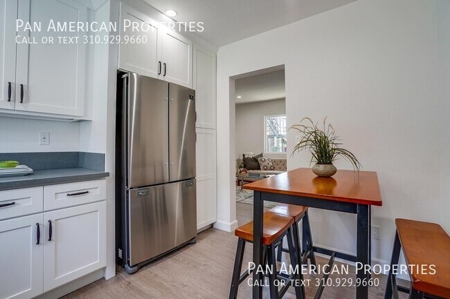 Building Photo - 1503 Stanton Pl