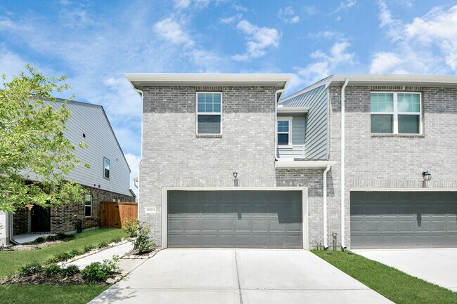 Building Photo - 10314 Valley Vista Dr