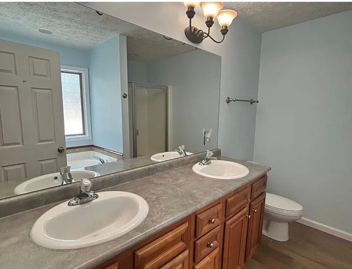 Building Photo - 4031 Somerset Ct