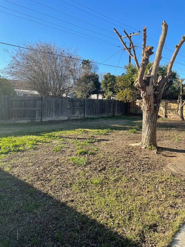 Building Photo - 3-Bedroom, 2-Bathroom Home for Rent –Coming Soon!