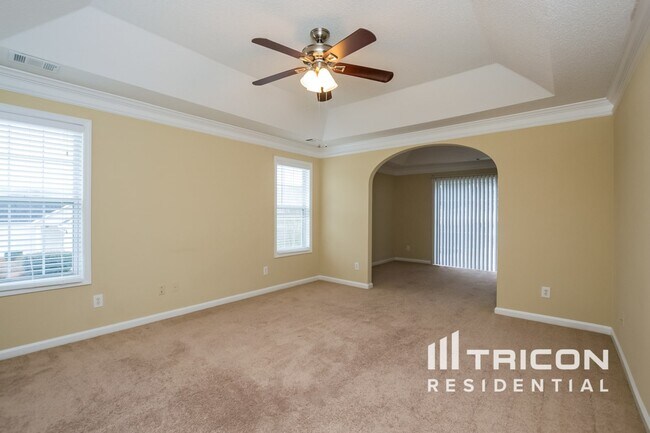 Building Photo - 8140 River Hill Commons Dr