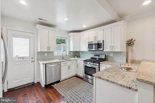 Building Photo - 5132 7th St NW
