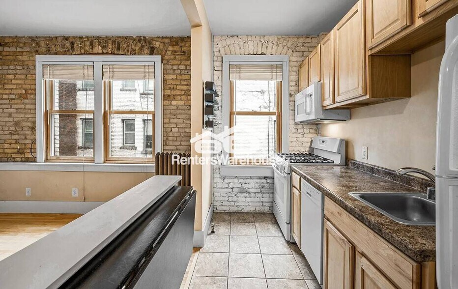 Building Photo - 2218 Nicollet Ave