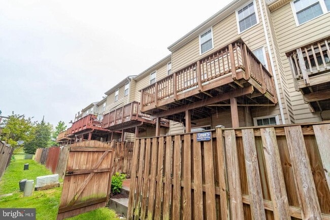 Building Photo - 938 Herons Run Ln