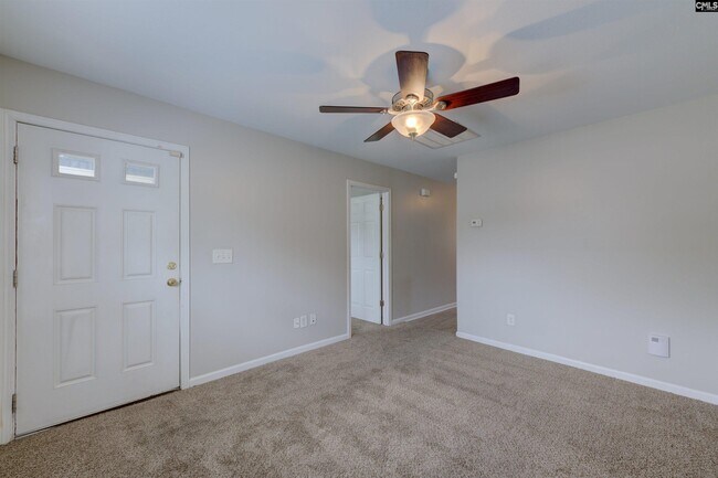 Building Photo - 628 Candytuft Ln