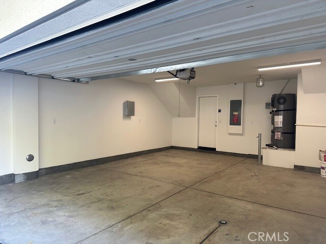 Building Photo - 828 S Harbor Blvd