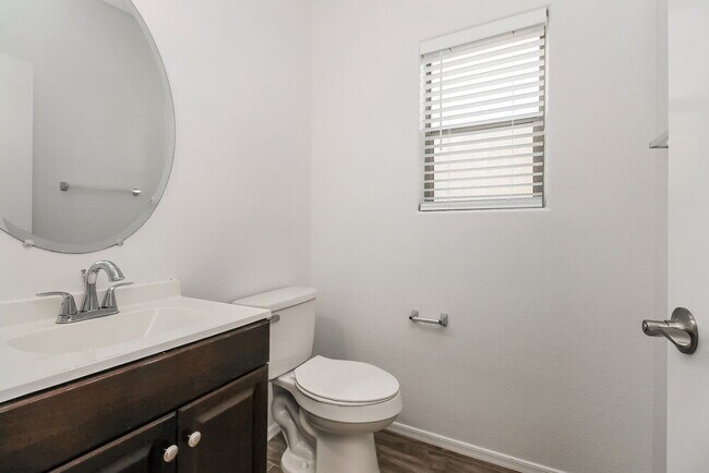 Building Photo - 21142 E Duncan St