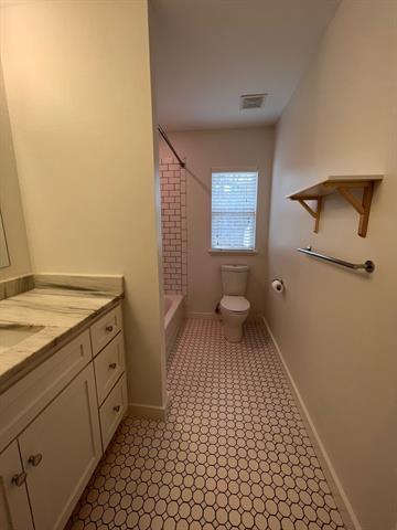 Building Photo - 8608 Forest Hills Blvd