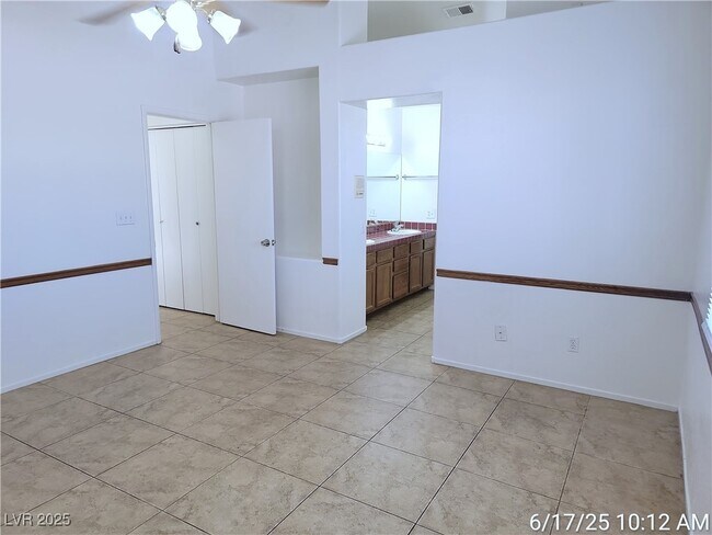 Building Photo - 9162 Green Frost Dr