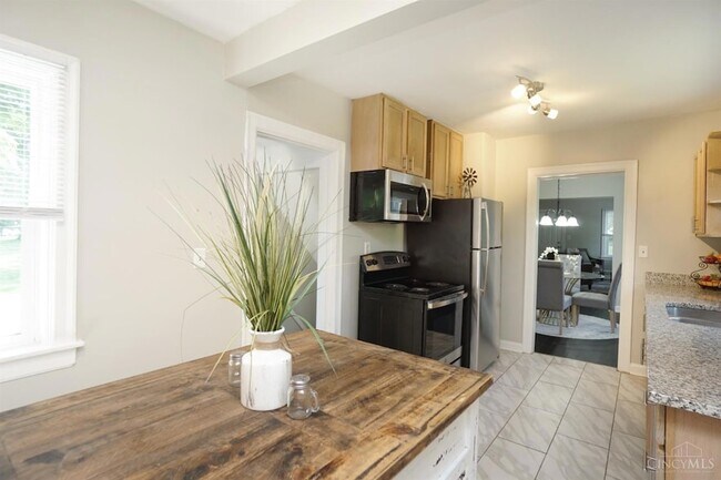 Building Photo - 1090 Birney Ln