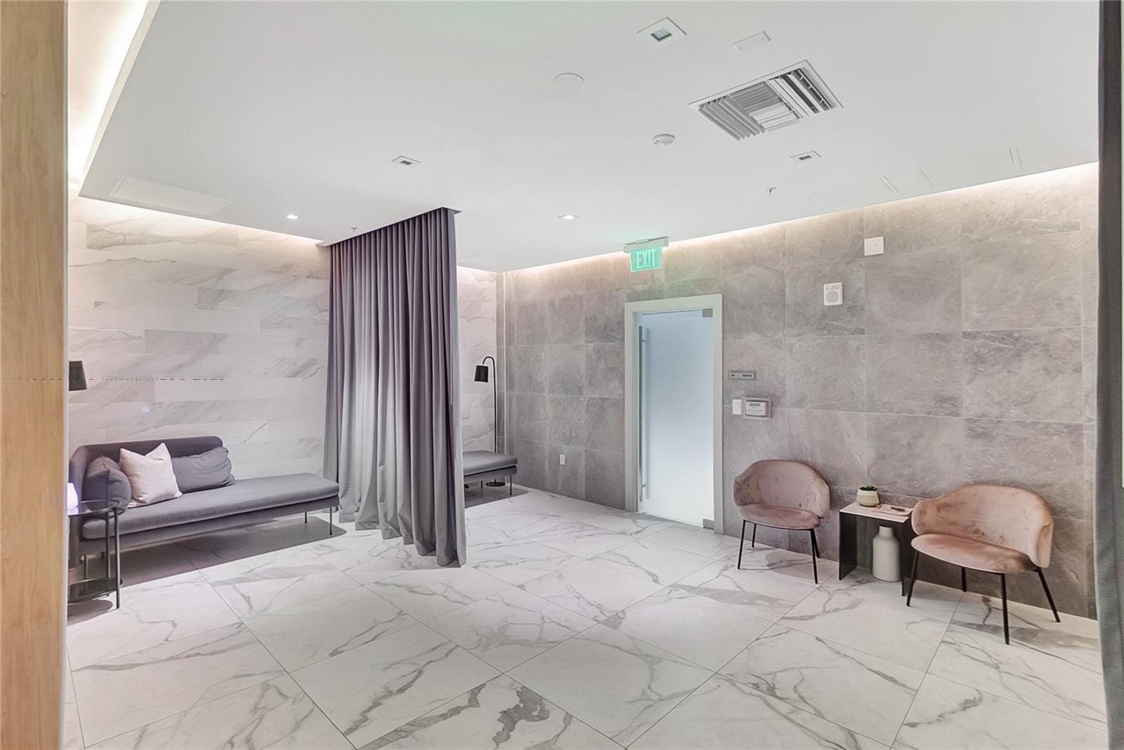 Building Photo - 90 SW 3rd St