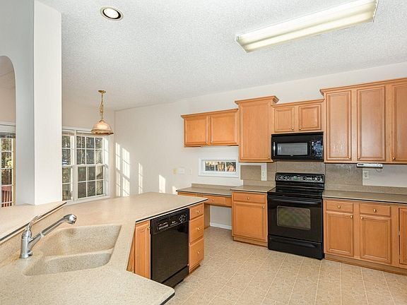 Building Photo - Build Equity While Leasing - Lease and Own from Day One!