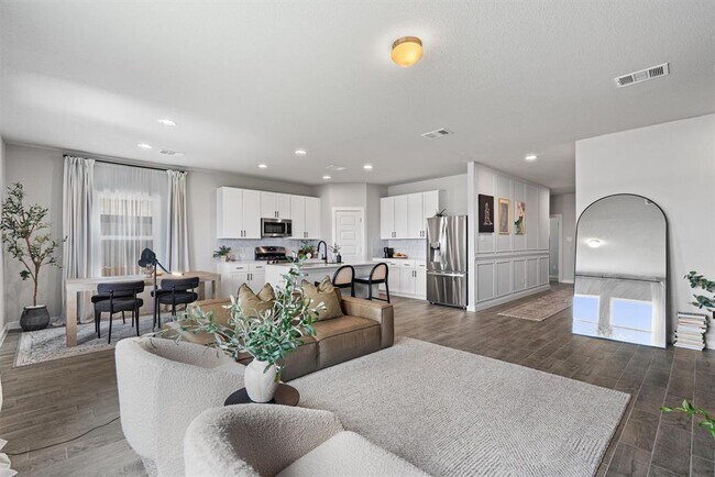 Building Photo - 11620 Comano Dr