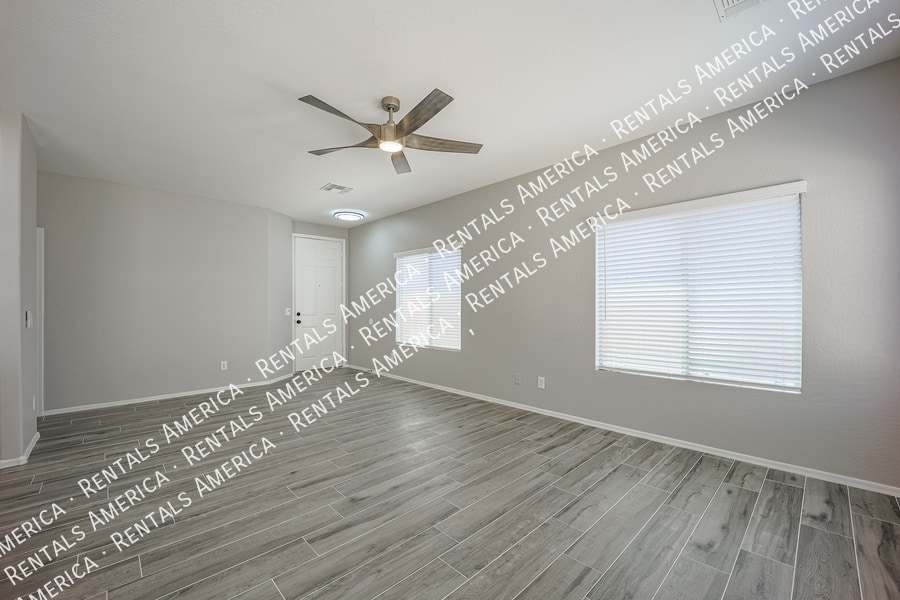 Building Photo - 2738 E Indian Wells Pl