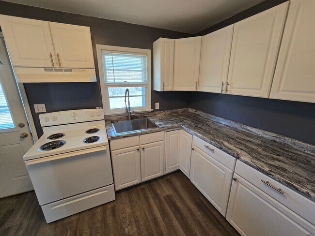 Building Photo - Single-Family Rental House 1BR-1BA - Warrenton MO 63383