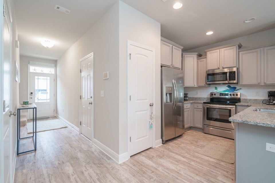 Building Photo - 90 Crossing Ln