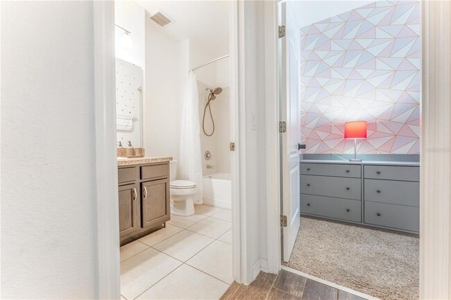 Building Photo - 5151 Ravena Ave E