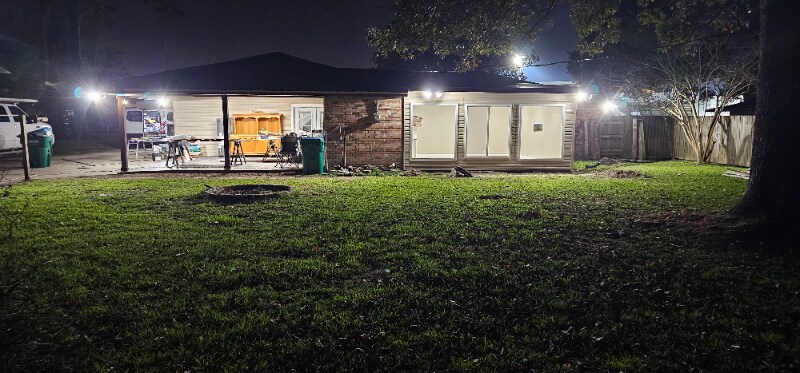 Building Photo - 915 Sharon St