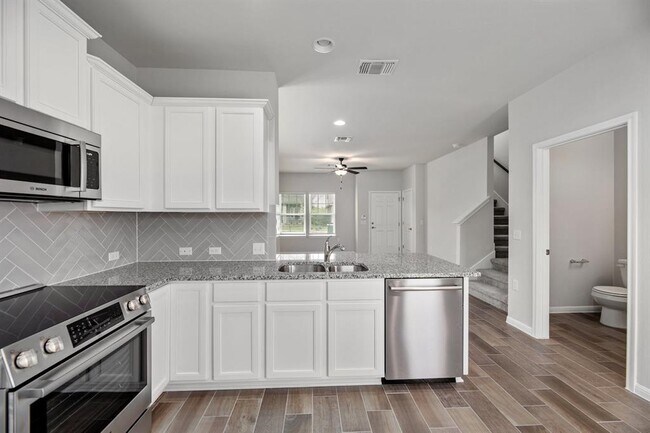 Building Photo - 17212 Adoro Dr