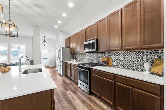 Building Photo - 7909 Catbird Ln